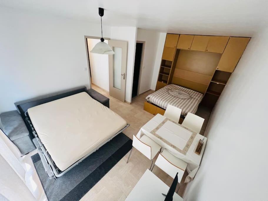 Studio 4 Couchages A 200 M De La Plage Avec Garage, Linge De Maison Et Serviettes Pour 30 Euros En Option ジュアン・レ・パン エクステリア 写真